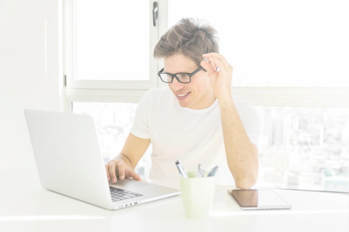 Moderne Finanzberatung in professioneller Atmosphäre